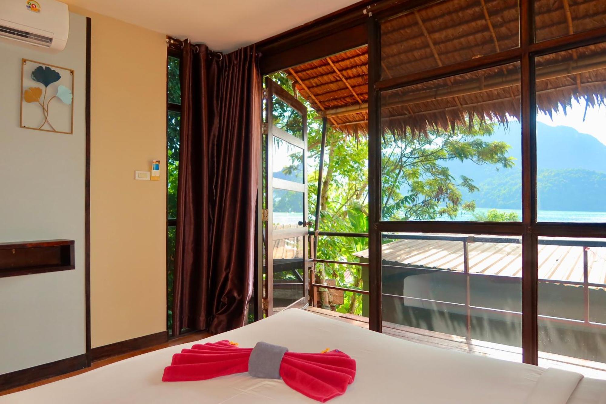 Phi Phi Sea Sky Resort Exterior foto